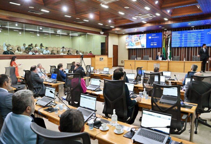 Plenário da Assembleia Legislativa durante sessão nesta terça-feira (17) - 